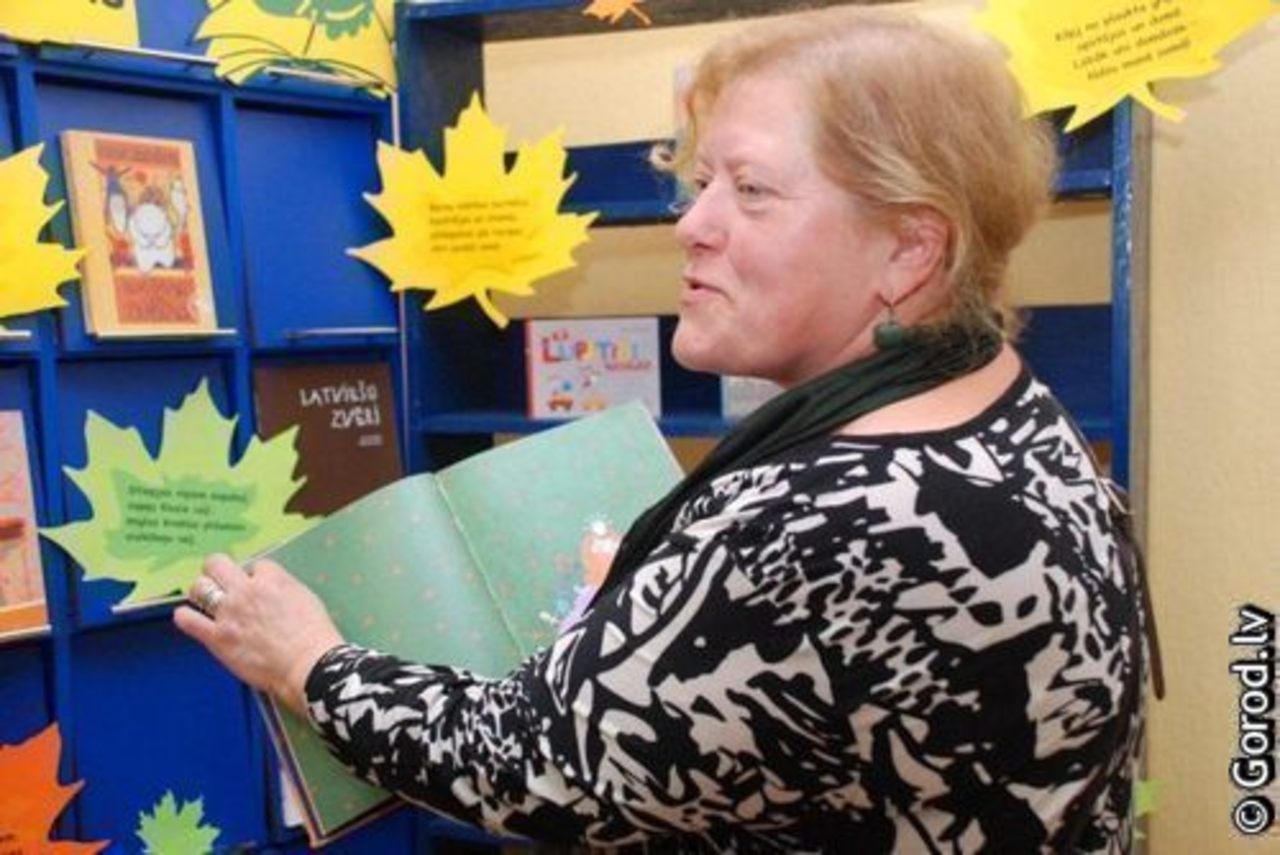 Dzejniece Inese Zandere Mazo Pilsetnieku Iesaistisana Dzejas