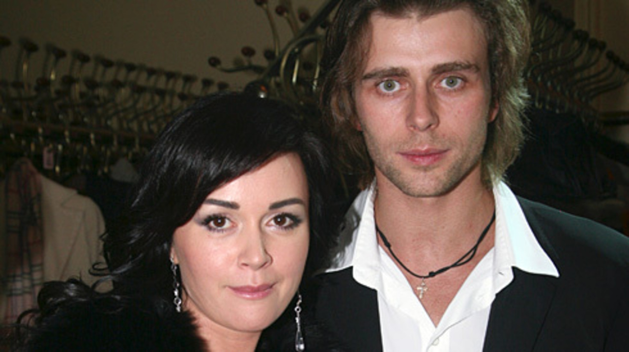 Анастасия Заворотнюк - последние новости: Петр Чернышев взял все заботы о семье