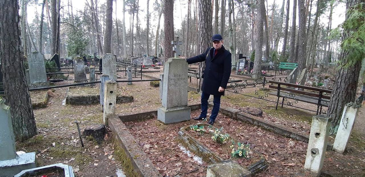 Стало известно, где похоронили Нину Ургант - Газета.Ru Новости