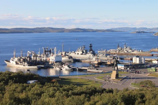 Военно-морская база в Североморске