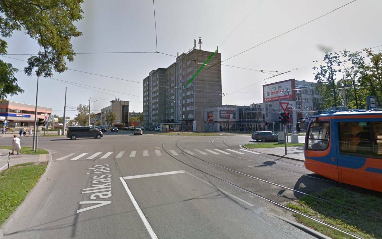 В Старом Осколе 33-летний водитель на ВАЗ-21074 выехал на перекрёсток на красный