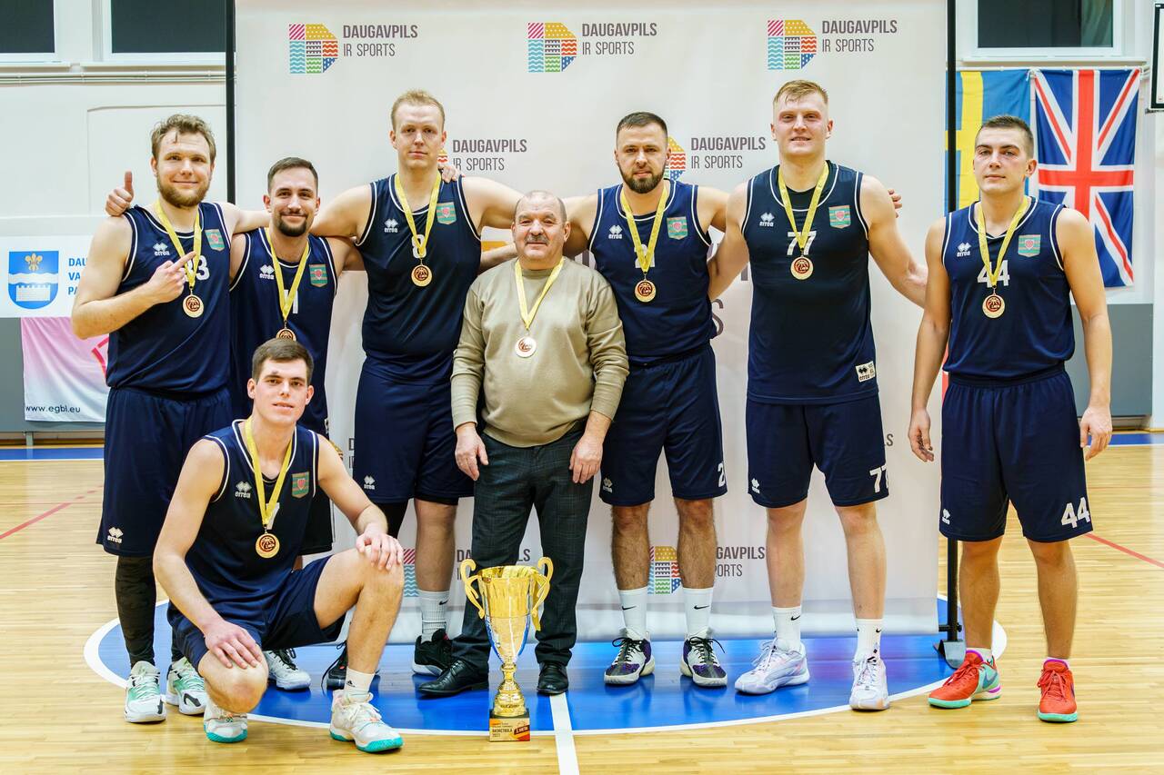 Команда Kalupe - чемпион города по баскетболу