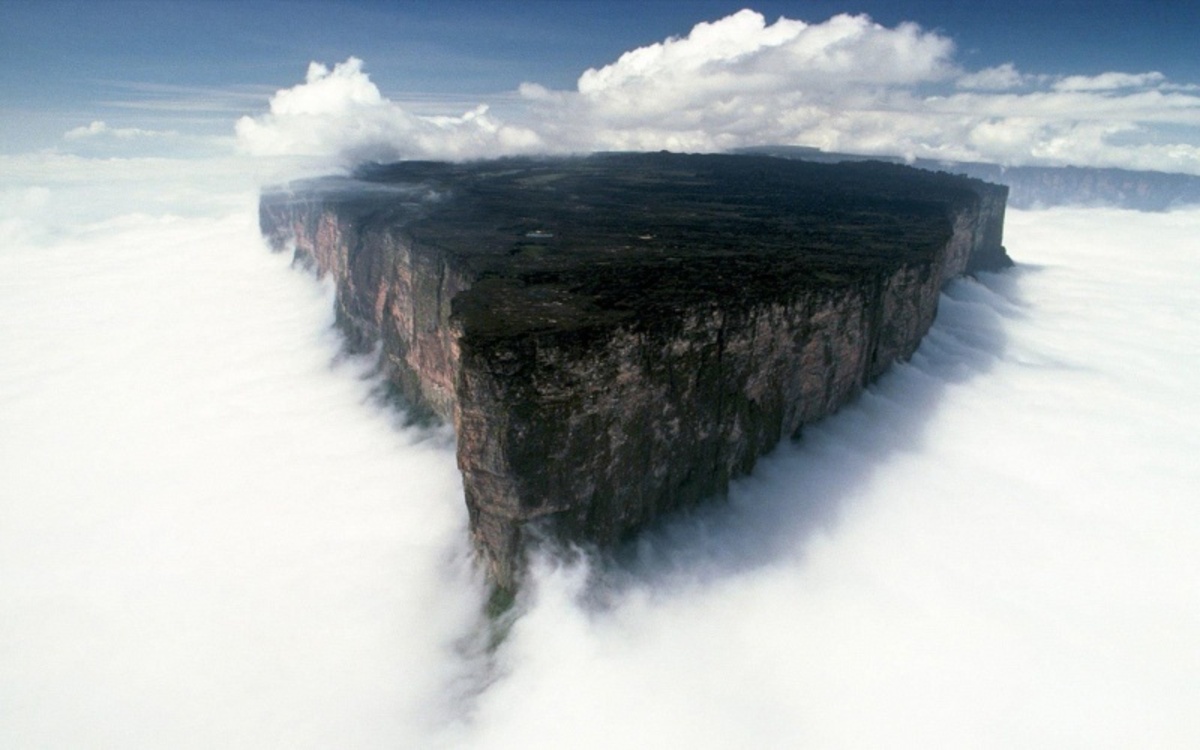 Гора Рорайма на границе Бразилии, Венесуэлы и Гайаны