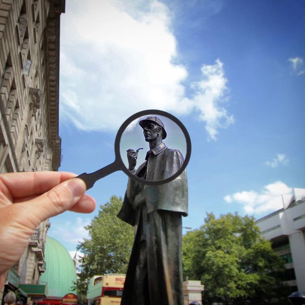 Шерлок Холмс Статуя, Лондон