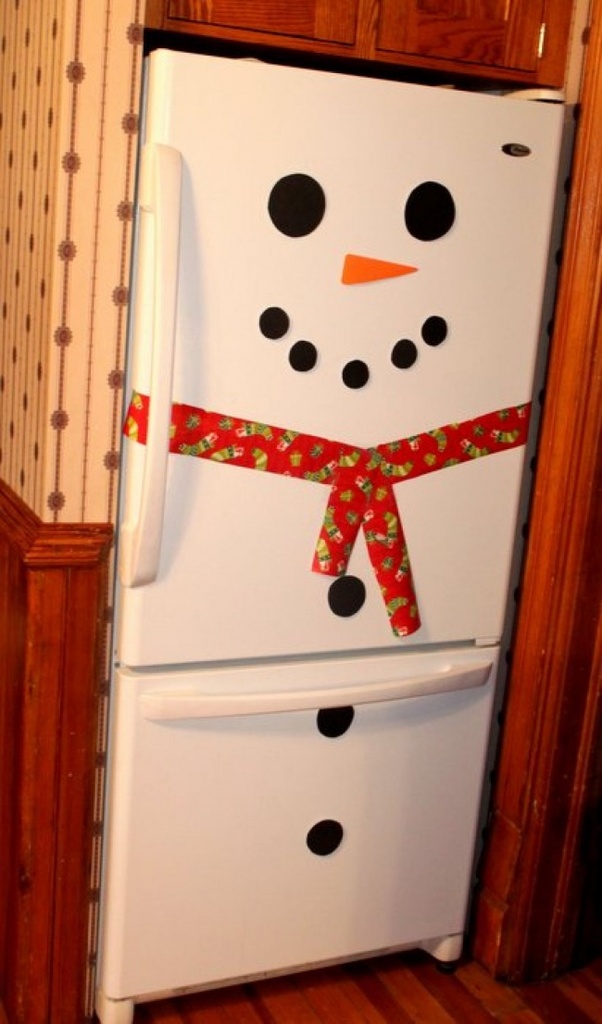 Холодильник тоже можно украсить!