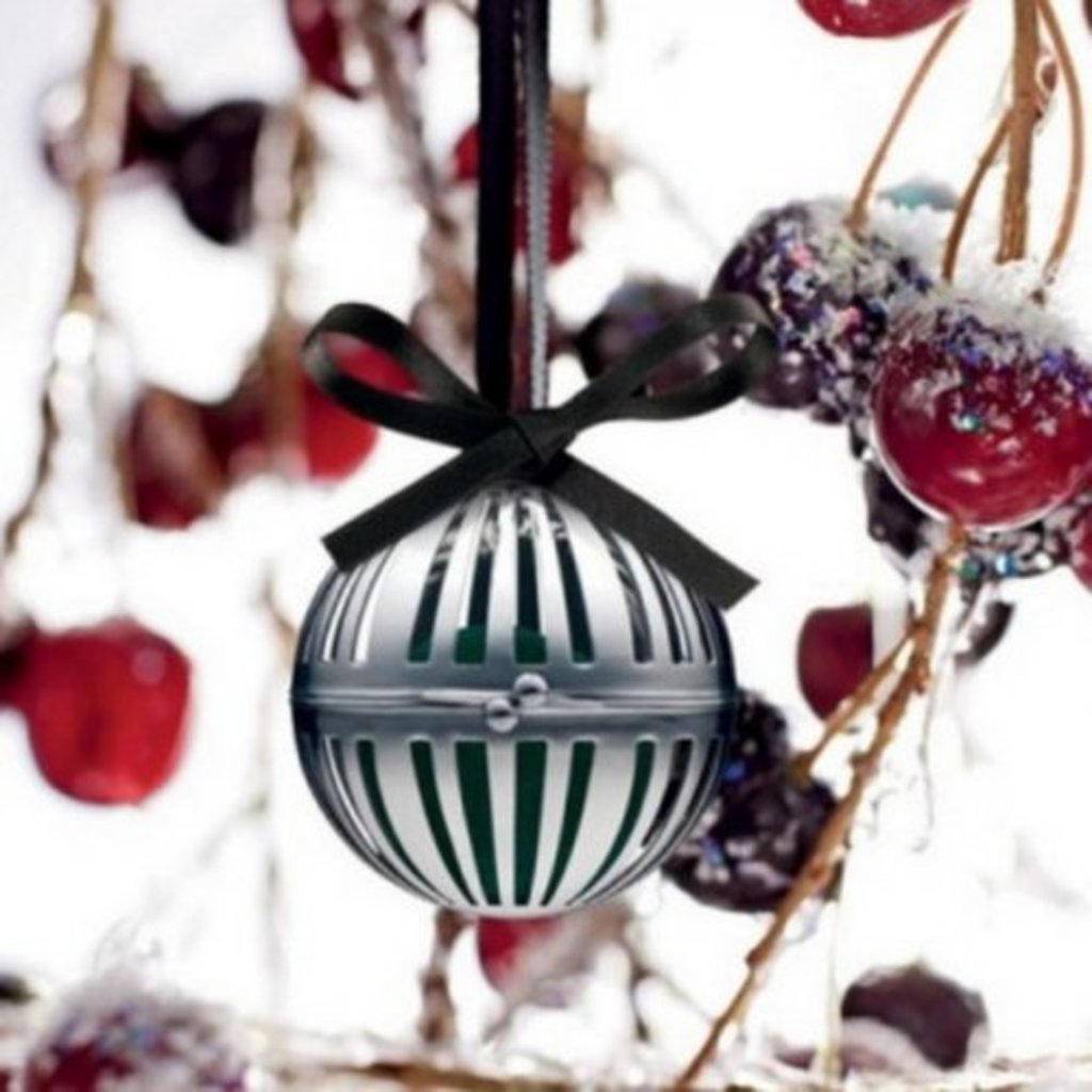 Рождественская игрушка от дизайнера Джо Малона (Joe Malone), источающая аромат эвкалипта,стоимостью $49